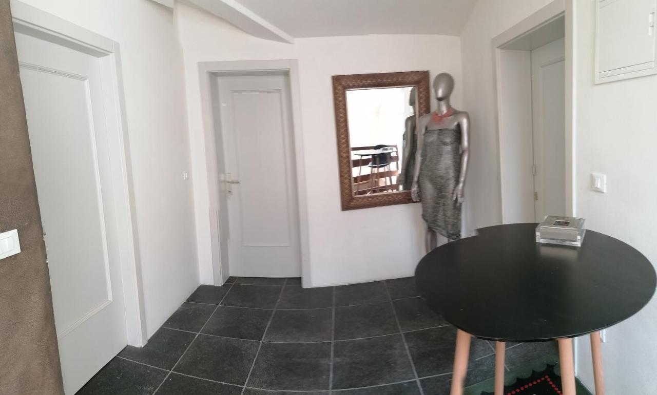 Gracia Apartments Funtana Luaran gambar