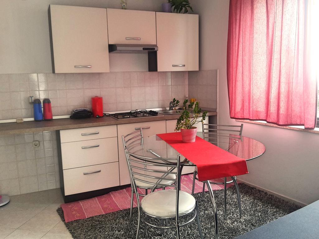 Gracia Apartments Funtana Luaran gambar